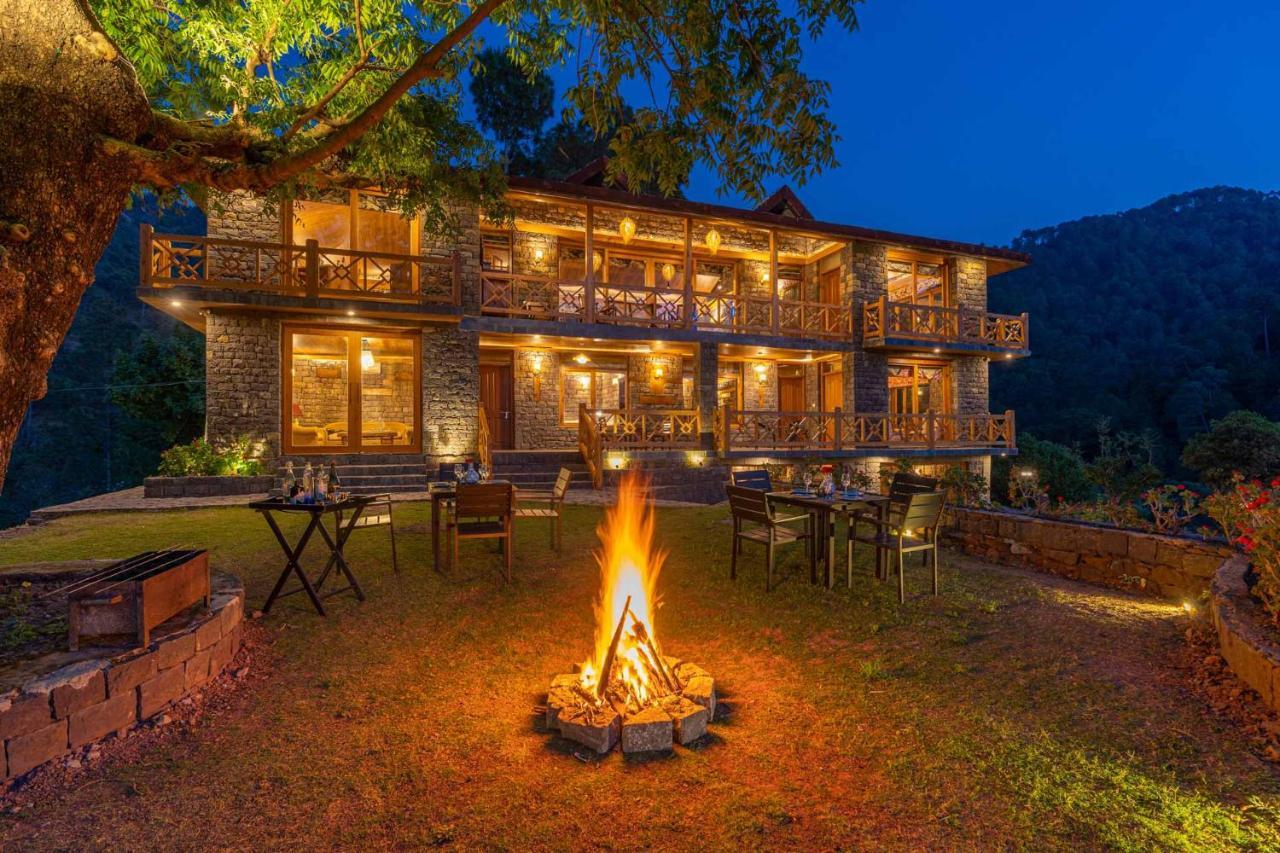 Stayvista At Mountain Mirage 3Br Villa Luxury In Kasauli With Jacuzzi Солан Экстерьер фото