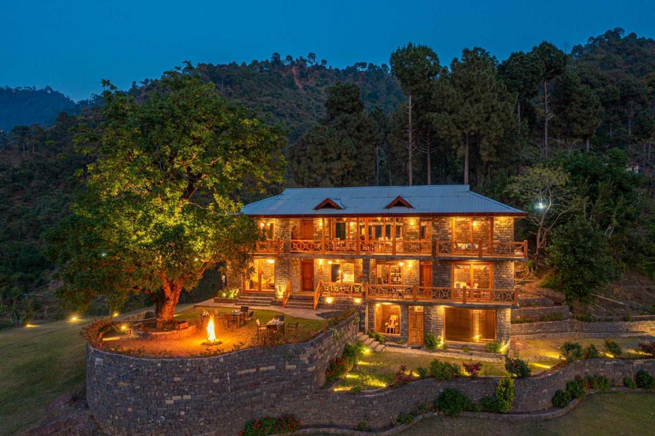 Stayvista At Mountain Mirage 3Br Villa Luxury In Kasauli With Jacuzzi Солан Экстерьер фото