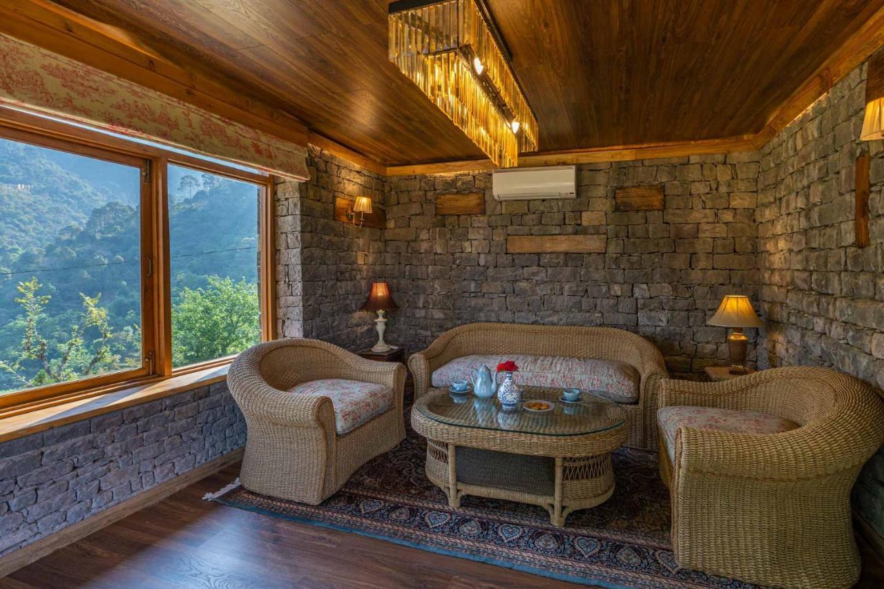 Stayvista At Mountain Mirage 3Br Villa Luxury In Kasauli With Jacuzzi Солан Экстерьер фото
