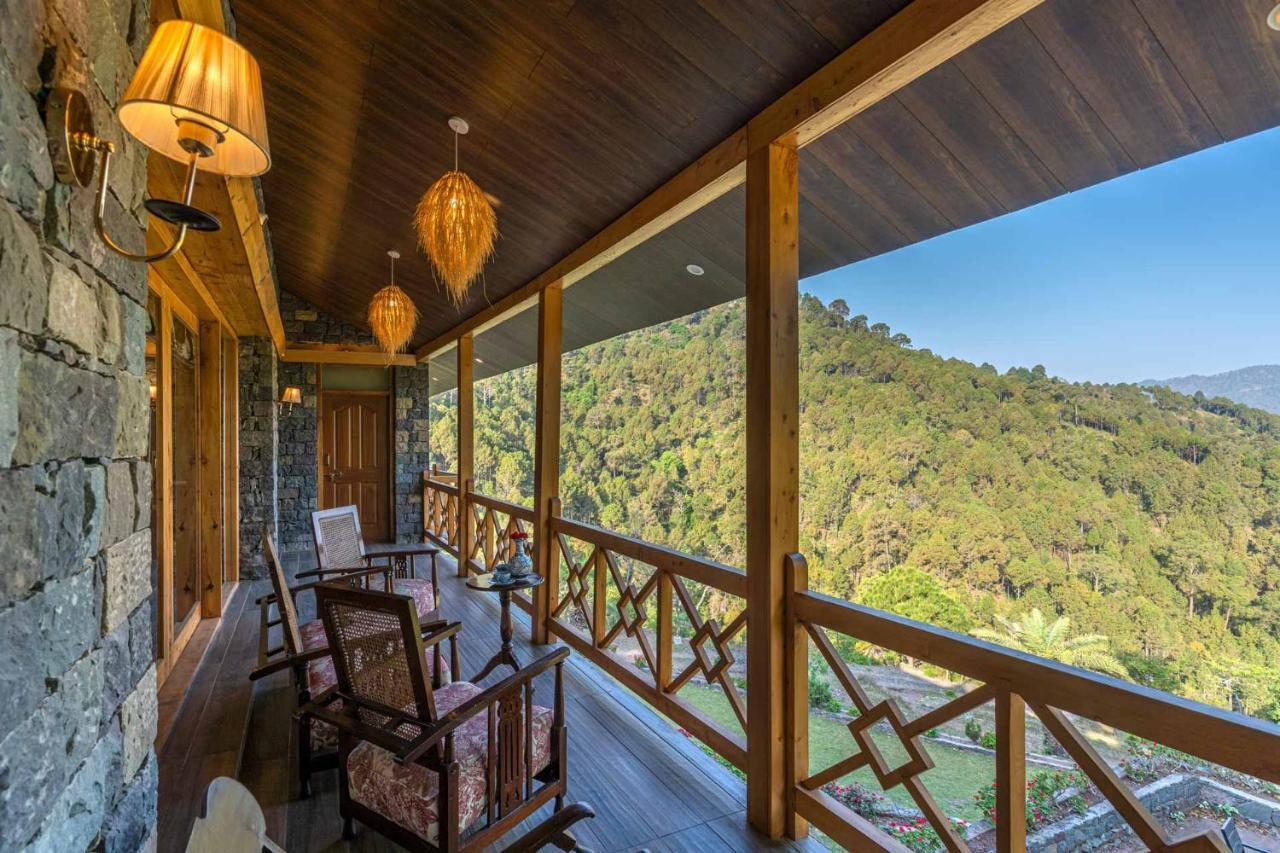 Stayvista At Mountain Mirage 3Br Villa Luxury In Kasauli With Jacuzzi Солан Экстерьер фото