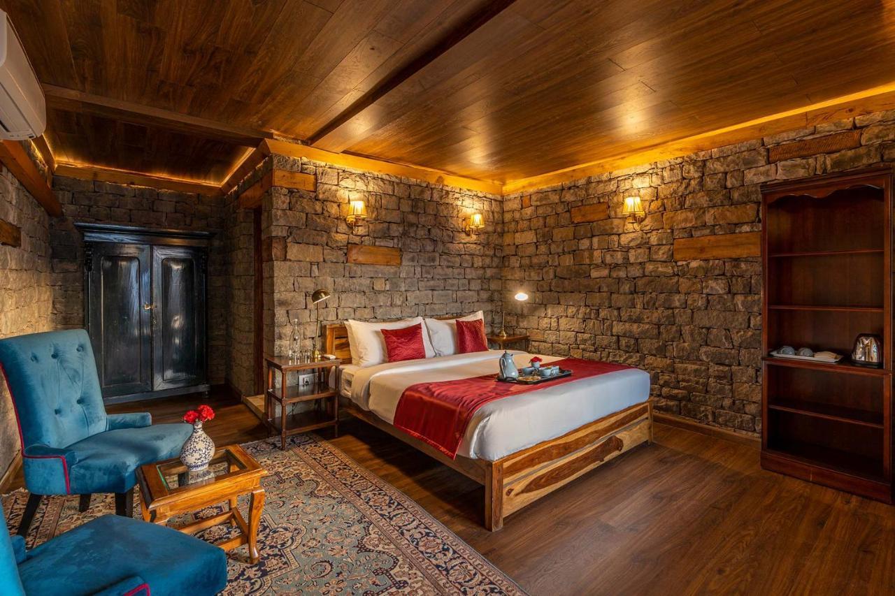 Stayvista At Mountain Mirage 3Br Villa Luxury In Kasauli With Jacuzzi Солан Экстерьер фото