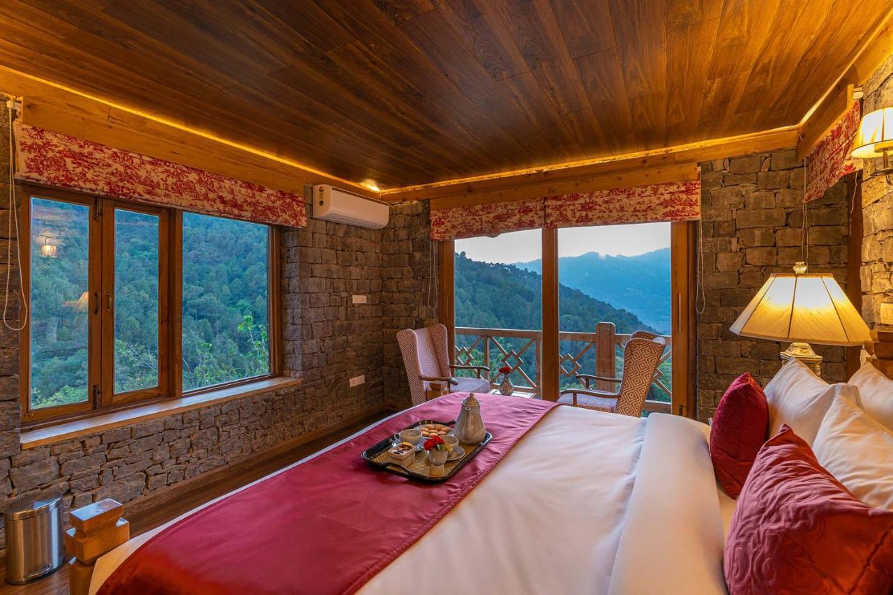 Stayvista At Mountain Mirage 3Br Villa Luxury In Kasauli With Jacuzzi Солан Экстерьер фото